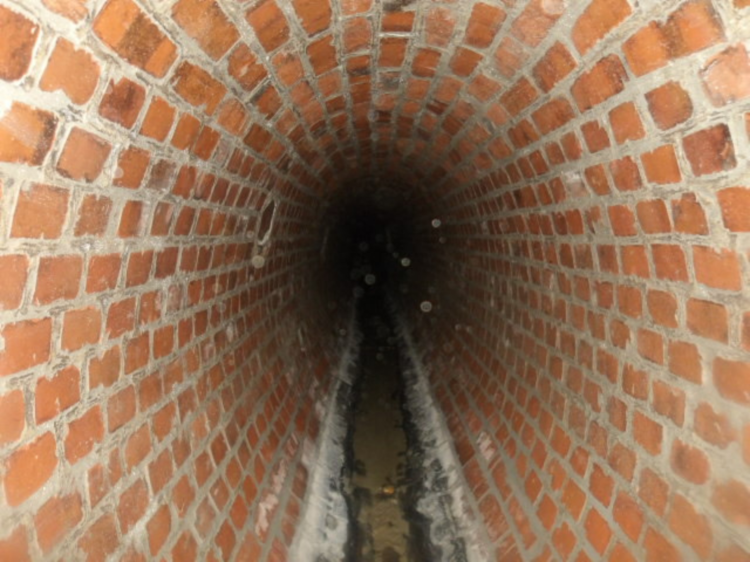 Begehbarer Kanal (gemauert) nach Sanierung